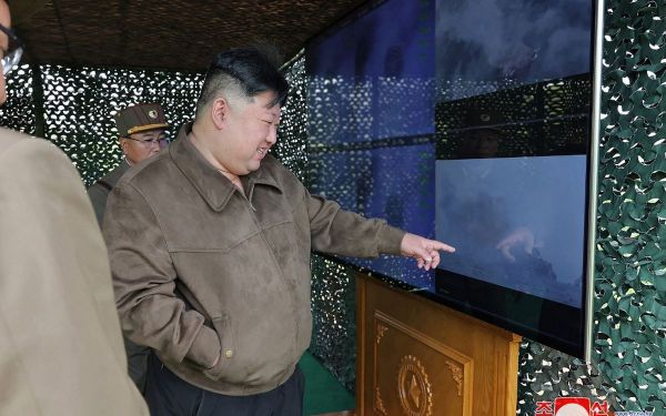 Corée du Nord : Kim Jong Un a supervisé une première simulation de « déclenchement nucléaire »