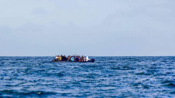 Cinq personnes sont mortes en tentant de traverser la Manche