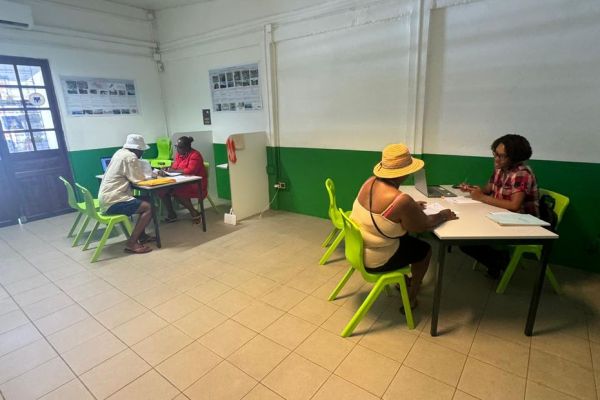 Des journées pour aider les personnes âgées à remplir leur déclaration d'impôts sur internet en Martinique