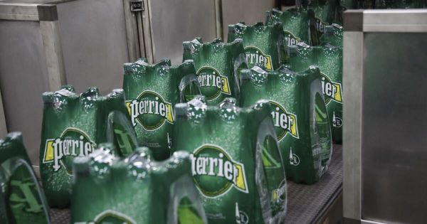 Gard. Nestlé détruit une partie de sa production de Perrier «par précaution»