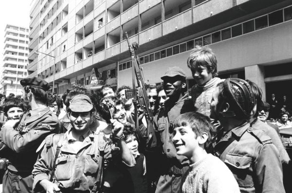 Portugal, 25 avril 1974 : et le soulèvement militaire devint révolution