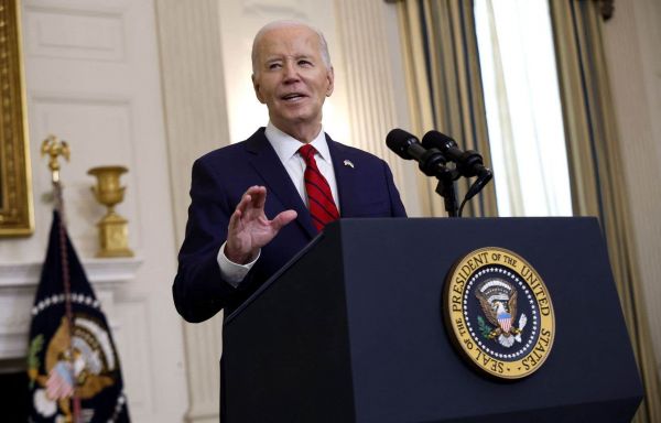 Biden promulgue un grand plan américain d'aide à l'Ukraine