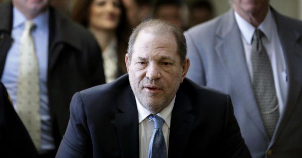 Une cour d'appel annule la condamnation d'Harvey Weinstein pour viol