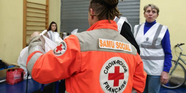 « Catakit », un sac d'urgence climatique voulu par la Croix-Rouge