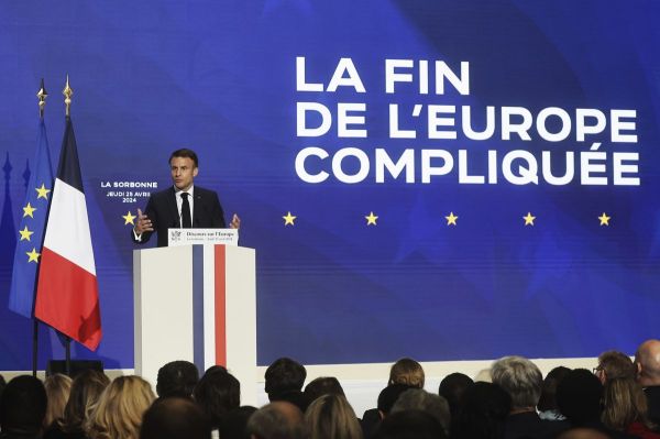 À huit semaines des élections: Macron discourt sur l'Europe pour tenter de freiner le RN