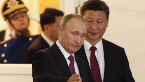 La Russie et la Chine abandonnent le dollar alors que Moscou annonce de nouveaux corridors commerciaux (Responsible Statecraft)