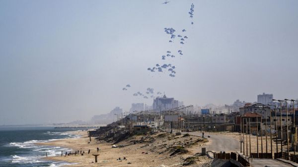 Les États-Unis ont démarré la construction d'une jetée et d'un port temporaire à Gaza