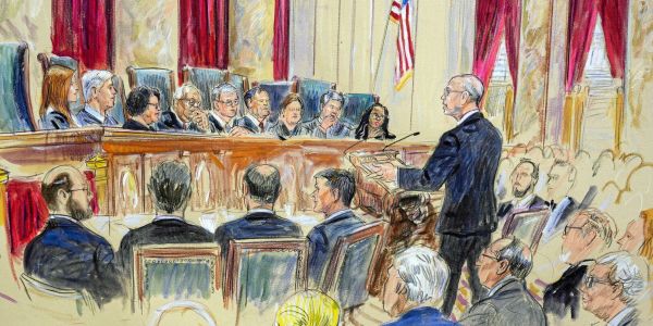 Immunité de Trump : la Cour suprême pourrait encore retarder son procès du 6 janvier