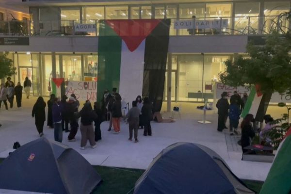 Science Po Paris : un bâtiment de l'école à nouveau occupé par des étudiants pro palestiniens