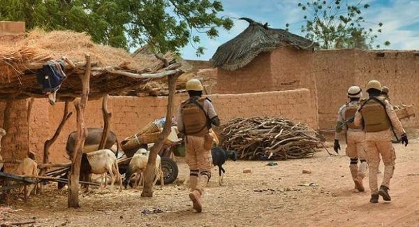 Burkina Faso : plus de 223 villageois massacrés par l’armée au nord du pays