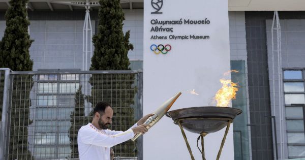 Paris 2024. La flamme olympique s'apprête à quitter la Grèce pour la France