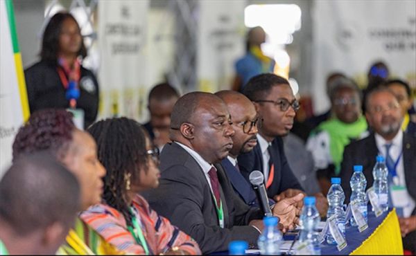 Transition, limitation des mandats, régime, PDG : Les questions qui fâchent (Gabon Review)