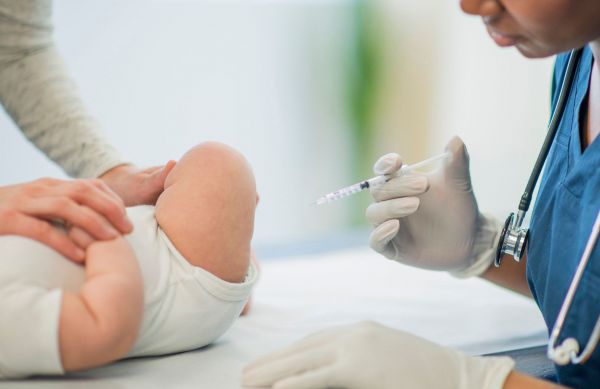 Méningite : la vaccination élargie sera obligatoire pour les bébés à partir de 2025