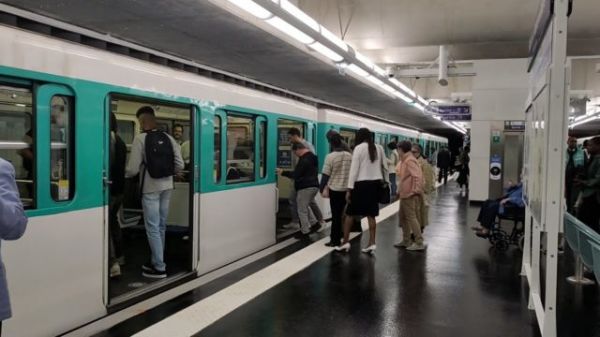 « Sale blanc ! » : un militant LFI accusé de violence et de racisme. Il aurait agressé un homme dans le métro à Créteil (94) ayant fait part de son soutien à Bardella après avoir [...]