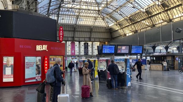 De nombreux retards pour les TGV entre Paris et l'est de la France en raison d'une rupture de caténaire