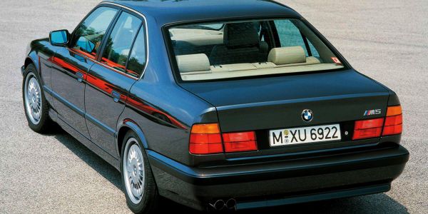 BMW Classic introduit un certificat de naissance pour les modèles classiques