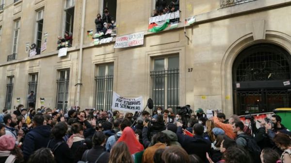 Blocage de Sciences Po Paris: la direction annonce un accord avec les étudiants pro-Palestine