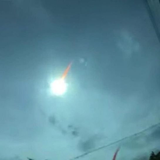 Les images flamboyantes d'un astéroïde qui se désintègre dans le ciel des Philippines