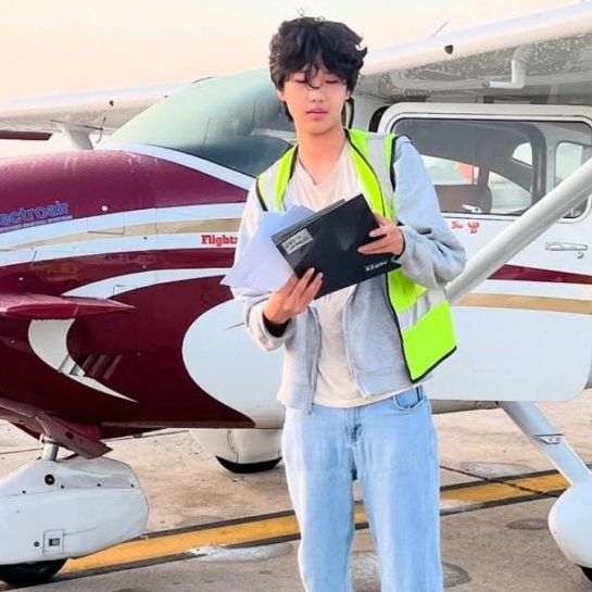 Un jeune pilote de 19 ans a été arrêté pour avoir survolé l'Antarctique sans aucune autorisation