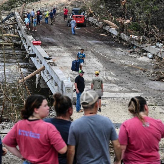Inondations au Texas : le bilan s'alourdit à 50 morts, une trentaine d'enfants toujours portés disparus