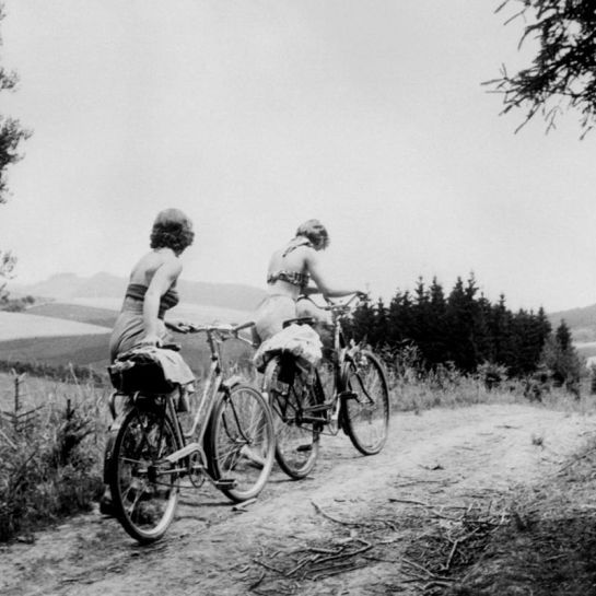 « Le bonheur, la nature, la santé » : le boom du vélo, il y a 50 ans dans « le Nouvel Obs »