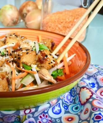 #18 – Salade de nouilles thaï  et sésame deux couleurs (2 pers)
