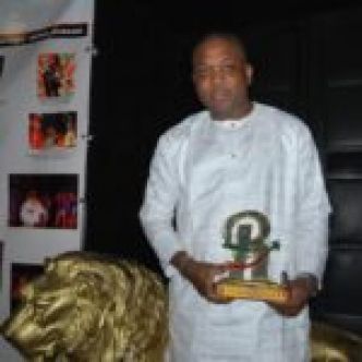 M.Orphée A. Kinss reçoit le Prix Ragnée des Sénégalais de l’extérieur, édition 2017 – Wabitimrew.net