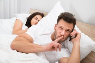 Relation ou rencontre extra-conjugale : est-ce la nouvelle tendance ?