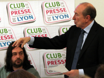 Et si Collomb roulait contre #Macron ? #Presidentielle2017