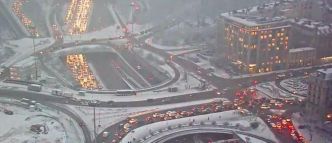 EN DIRECT: Record historique de bouchons en Ile-de-France avec 707 kilomètres à 19h - Les bus ne circulent plus en banlieue parisienne - "Le pire est à venir" selon Météo France