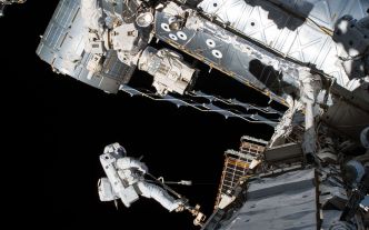 ISS : pour la première fois, deux femmes astronautes feront une sortie dans l'espace ensemble