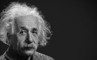 Albert Einstein : un manuscrit perdu sur la théorie du champ unifié retrouvé