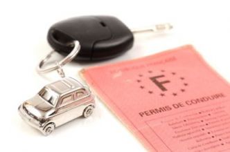 Près de 700.000 conducteurs roulent sans permis en France