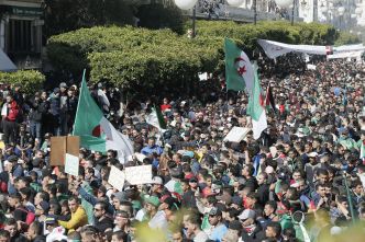 Le pouvoir, seul contre tous