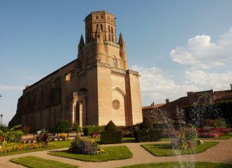 Europe : Eglises Vandalisées, Conchiées et Incendiées « Tous les Jours »