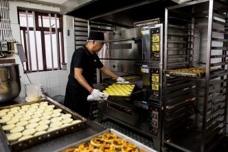 Un Britannique fait aimer à l'Asie les tartes portugaises de Macao