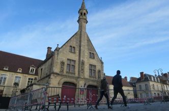 Le clocheton fissuré menace le centre-ville de Clermont