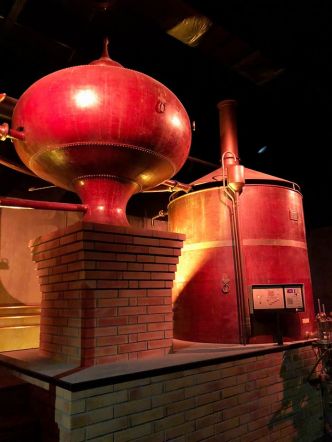Calvados Expérience à Pont-l'Eveque : le bonhomme visite le musée