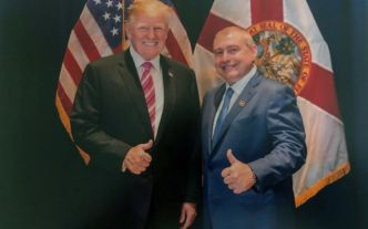 Dans un enregistrement, des associés de Rudy Giuliani comparent Trump au Messie