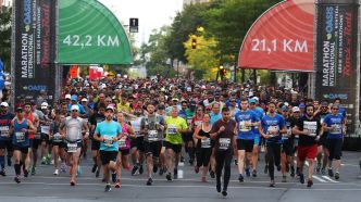 Changement de garde au Marathon de Montréal 