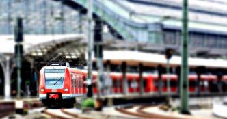 Les passagers le font stopper par peur du coronavirus