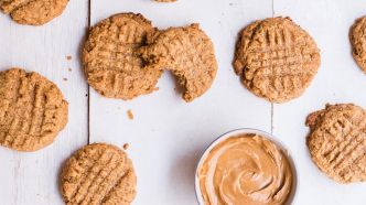 Recette rapide de biscuit pauvre en sucre (keto) au beurre de cacahuète