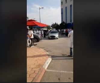 Un agent de gardiennage décédé du Covid-19, les agents de santé du Centre de traumatologie et des grands brûlés de Ben Arous effectuent une marche de protestation (Vidéo)