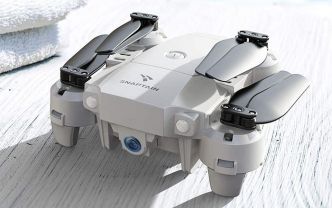 Snaptain A10 : Test du mini drone solide pour enfant | Drone-Store