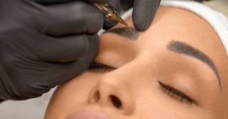 Elle se fait teindre les sourcils, mais l'expérience vire au cauchemar: "Je ressemblais à un extraterrestre”