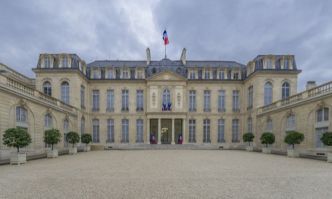 Pétition : Pour la destitution du Président de la République !