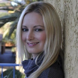 L'hydroxychloroquine bannie par le gouvernement comme traitement du covid-19 sur base d'une étude bidon fournie par une société fantôme dont la directrice des ventes est une actrice porno ! [...]
