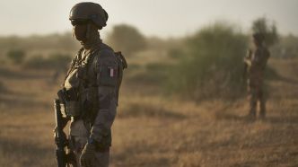 Coup d'État au Mali : Emmanuel Macron hausse le ton