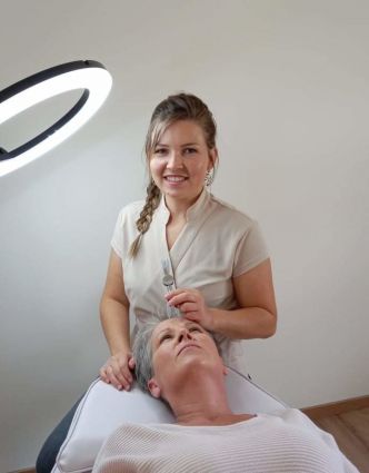 Près de Ploërmel : Lucie propose du microblading dans son institut de beauté