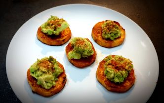 Palets de patate douce et avocat écrasé. Recette végétarienne et healthy !